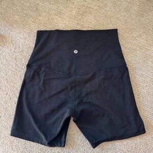 Lululemon Bike Shorts High-Rise 6" Size 8